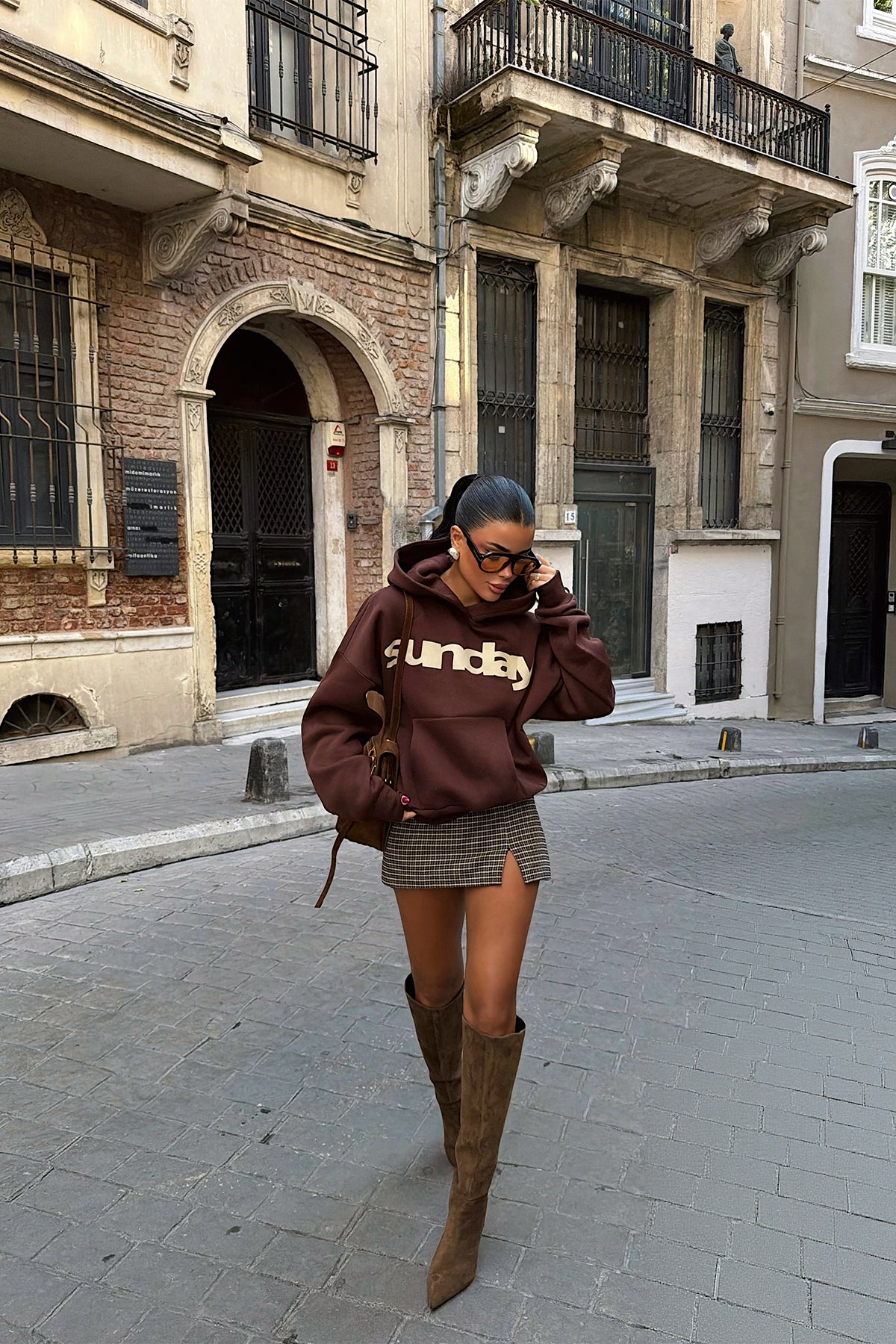 Acı Kahverengi Sunday Yazılı Hoodie 1
