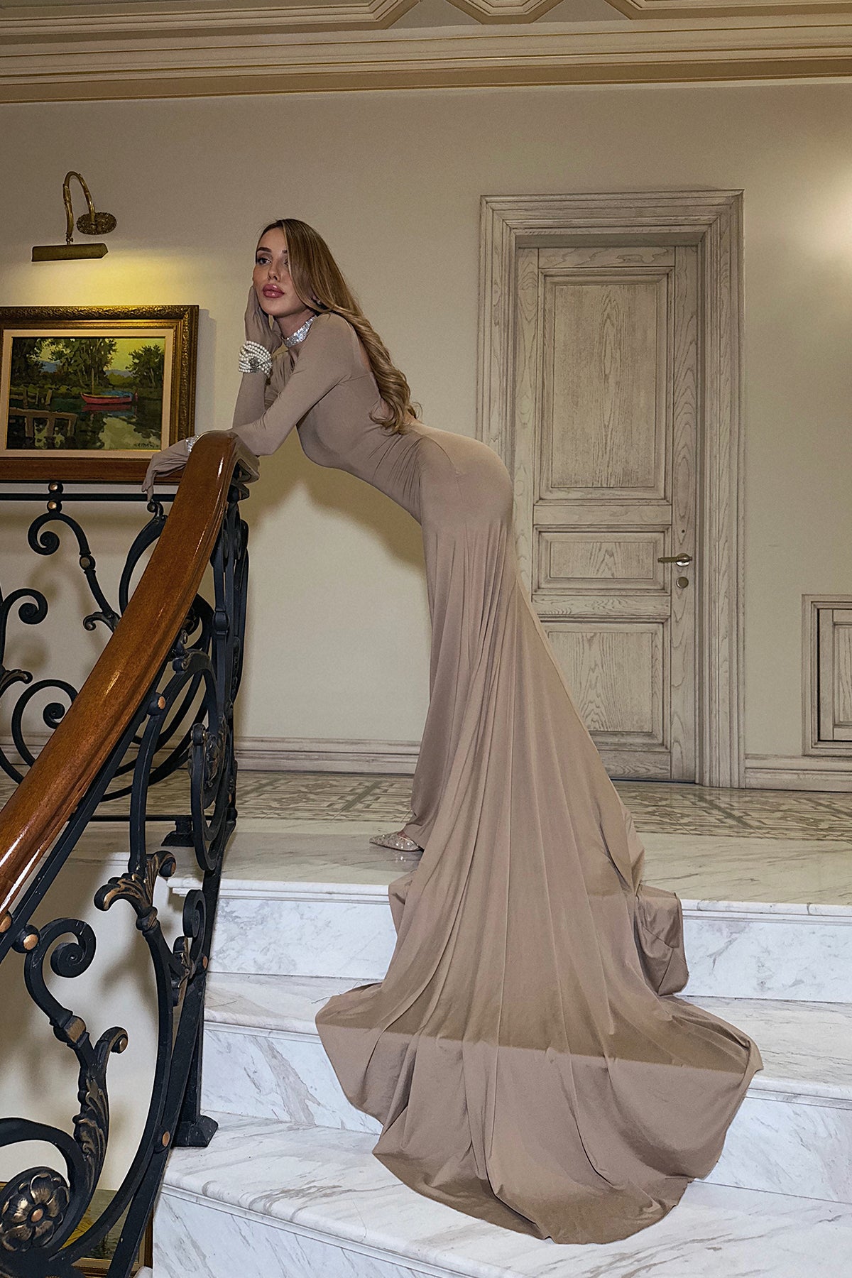 Bej Maria Eldivenli Sırt Dekolteli Uzun Elbise 16