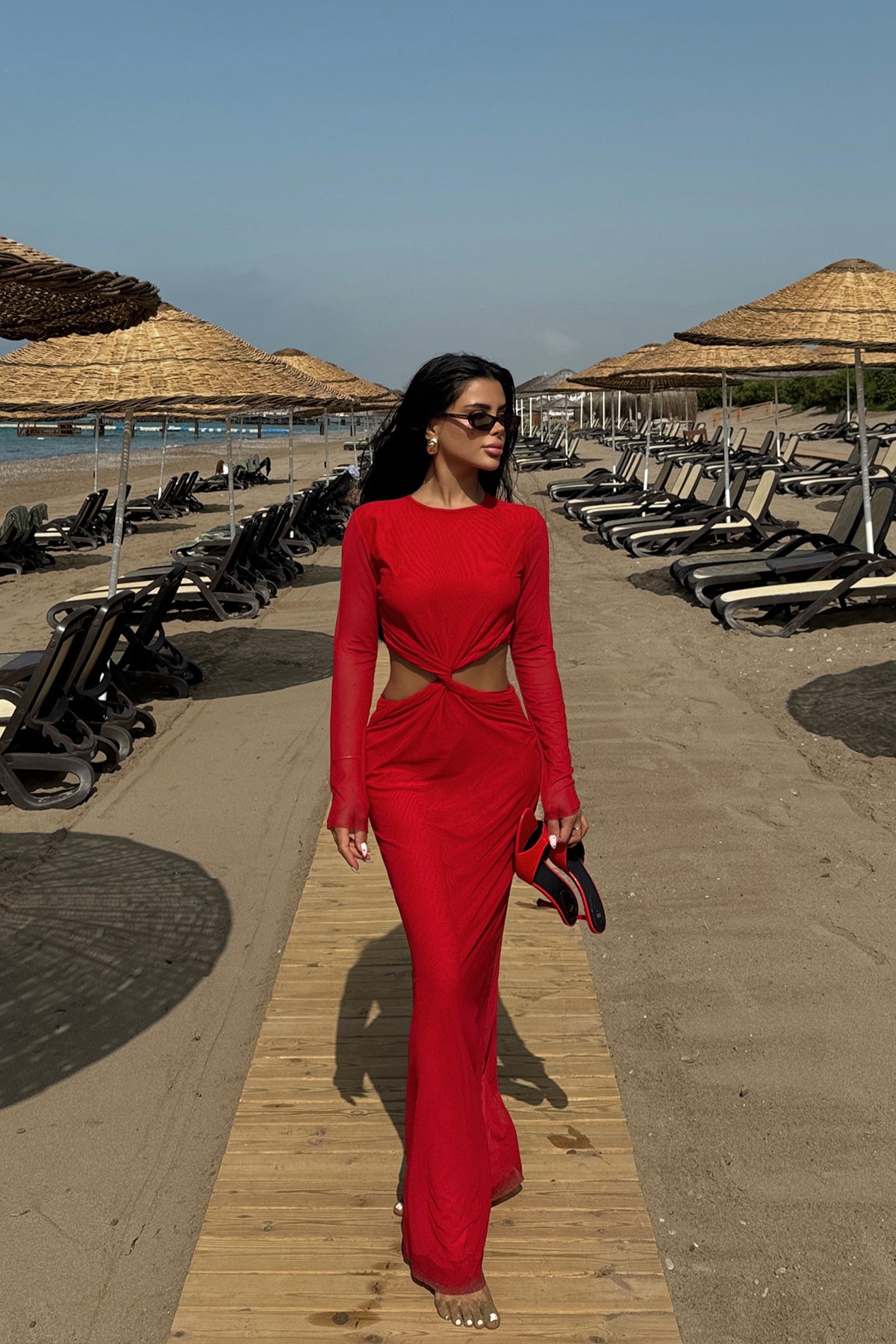Rotes, langes Basic-Kleid