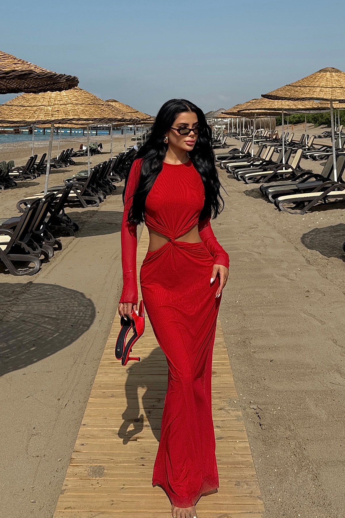 Rotes, langes Basic-Kleid