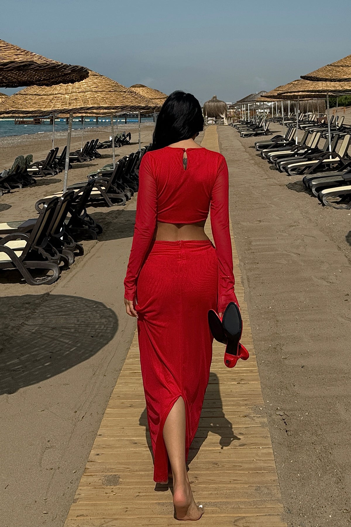 Rotes, langes Basic-Kleid