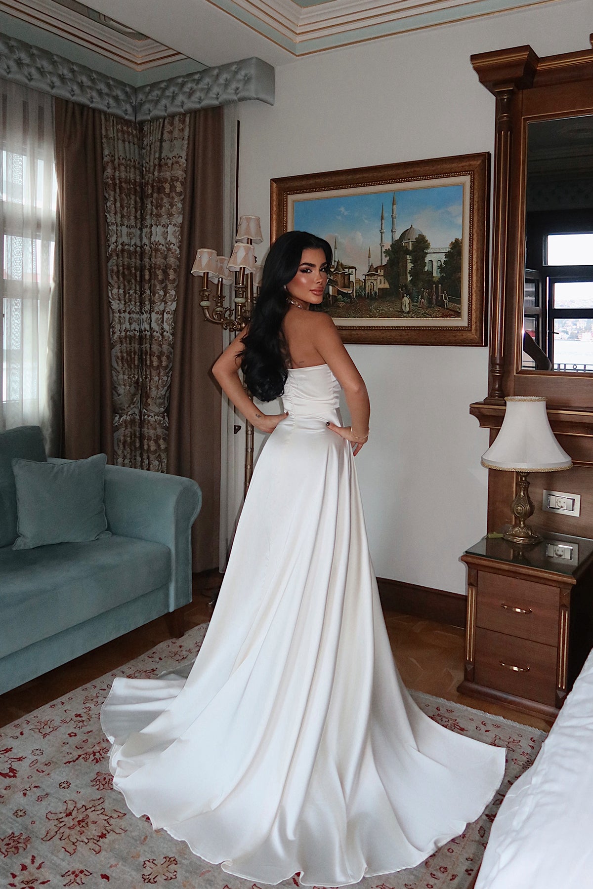 Krem Roseline Gül Detaylı Yırtmaçlı Abiye 16