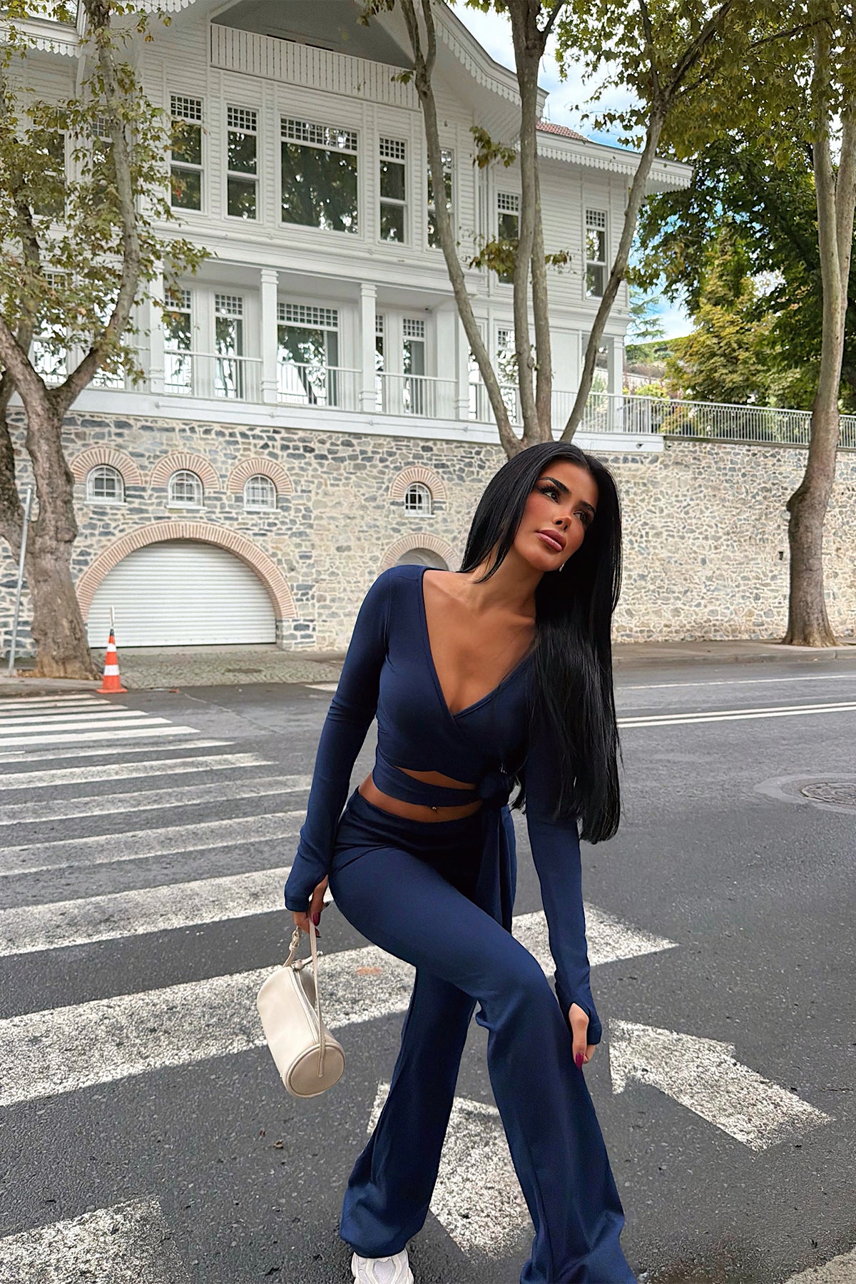 Lacivert Bağlamalı Takım 8