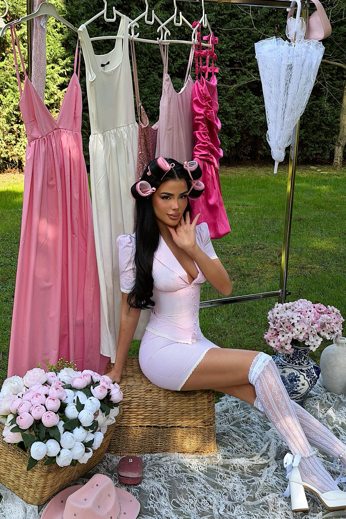 Pembe Mawar Takım 16