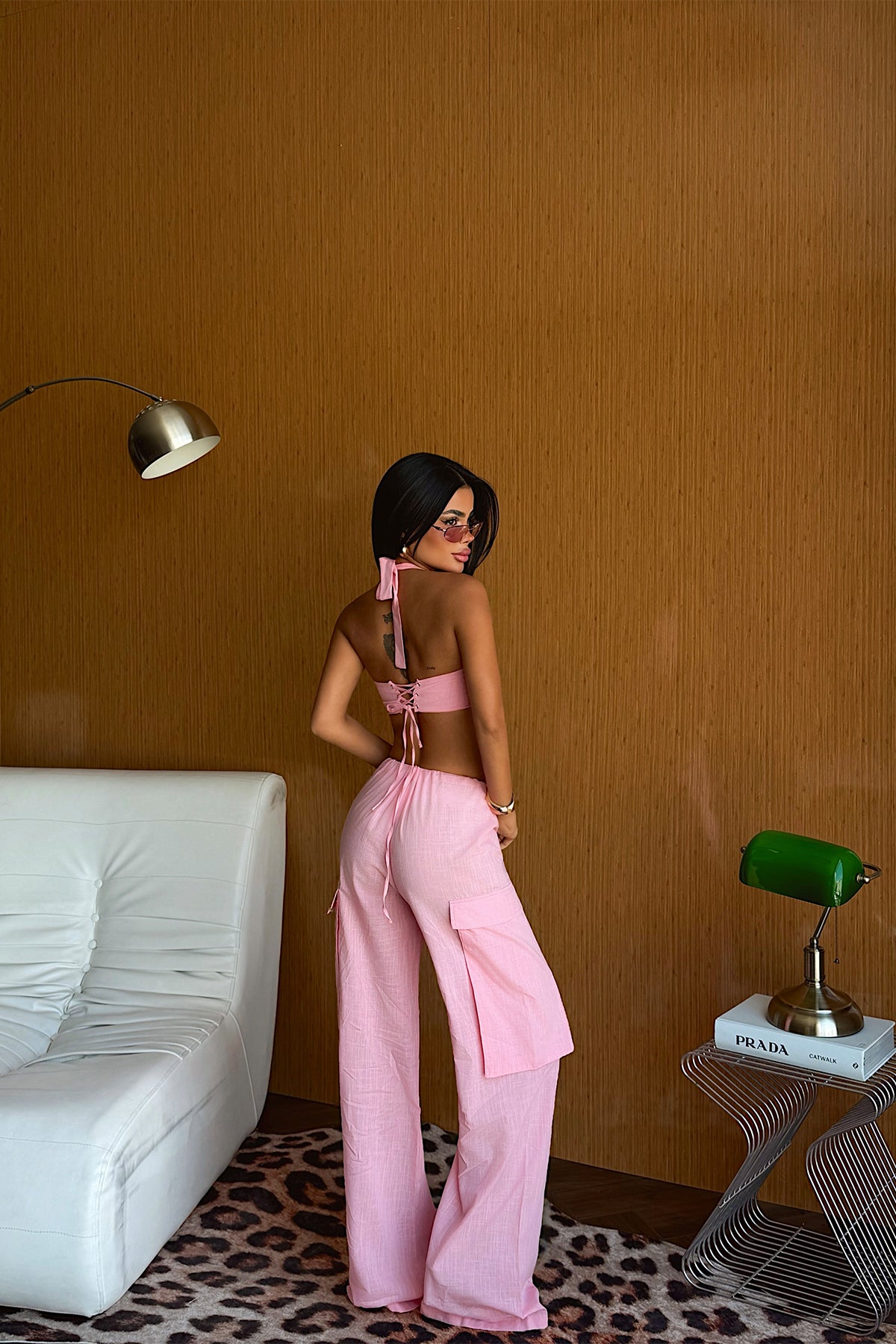 Pembe Pantolonlu Takım 16