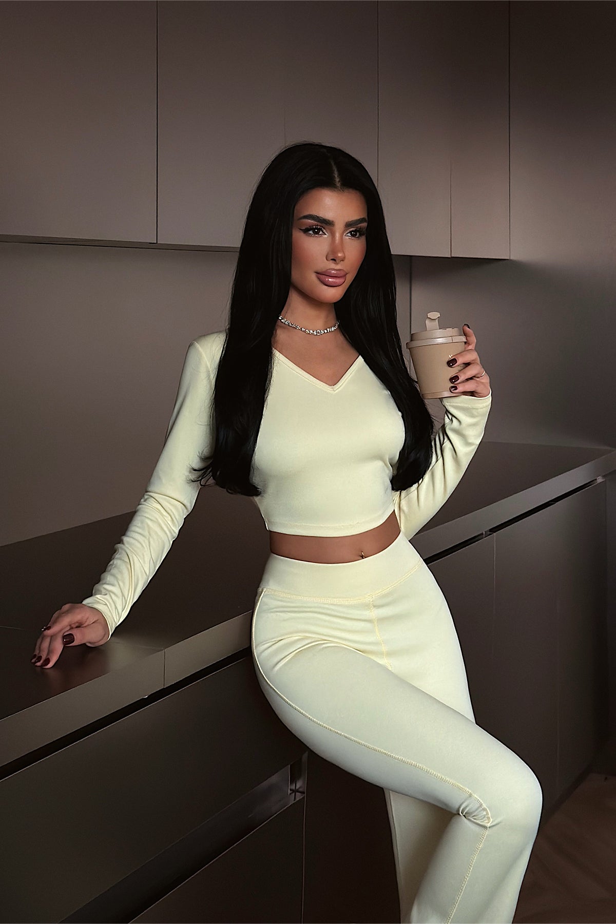 Sarı Monique Takım 8