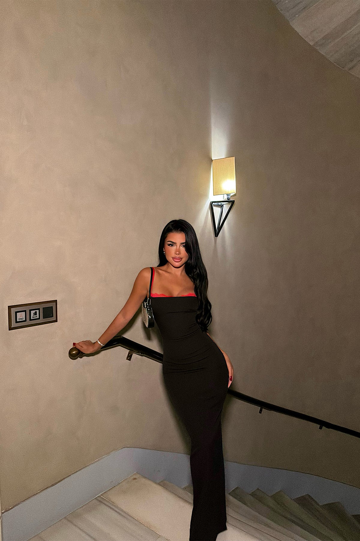 Siyah Dantel Detay Midi Elbise 3