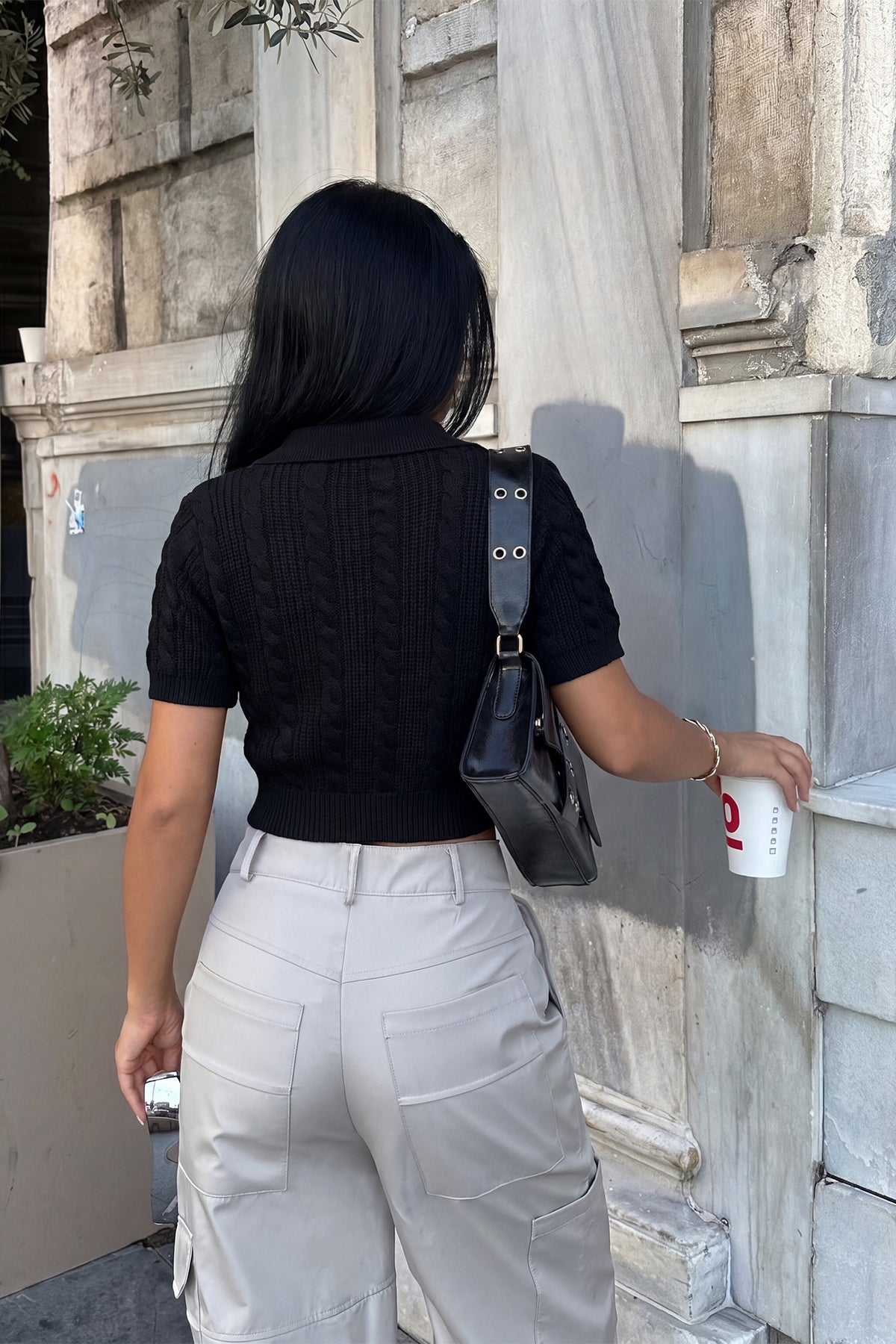 Siyah Biyuni Crop Hırka 12