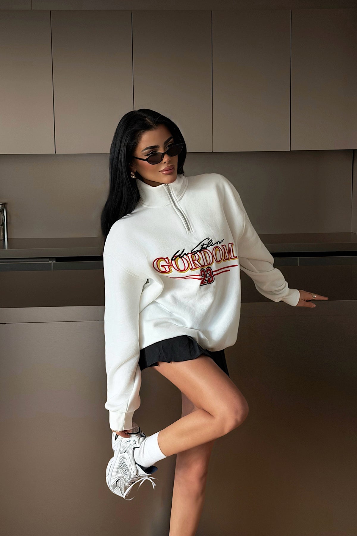 White Zipper Detail Sweatshirt