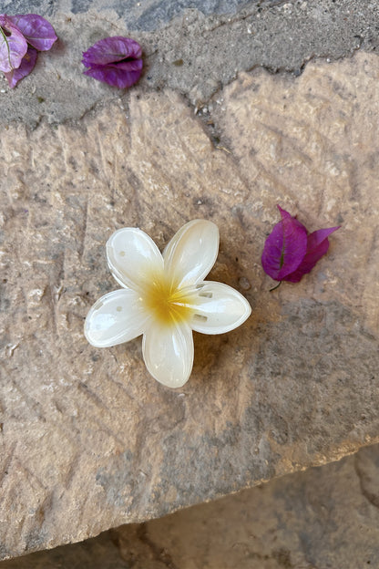 White Flower Pattern Latch Buckle