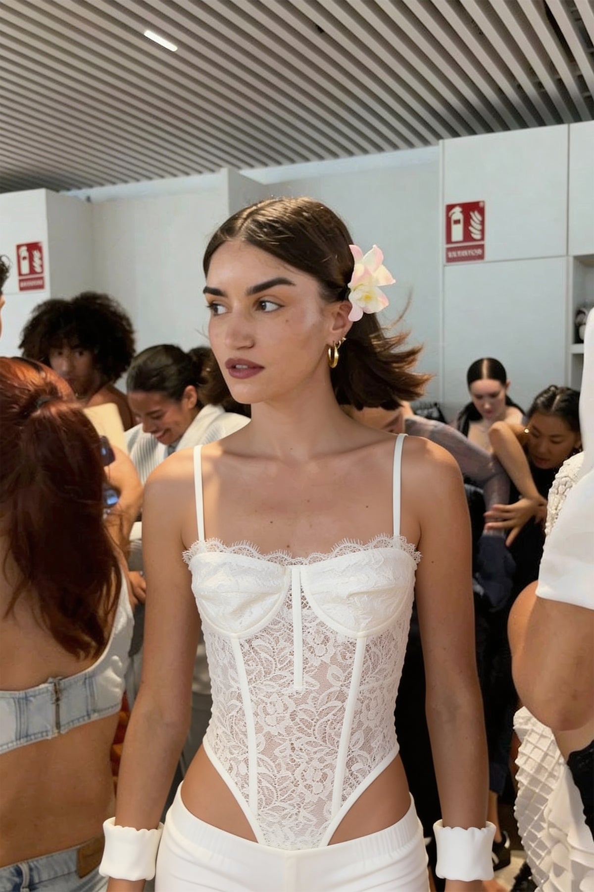 Beyaz Aqipur Bodysuit 7