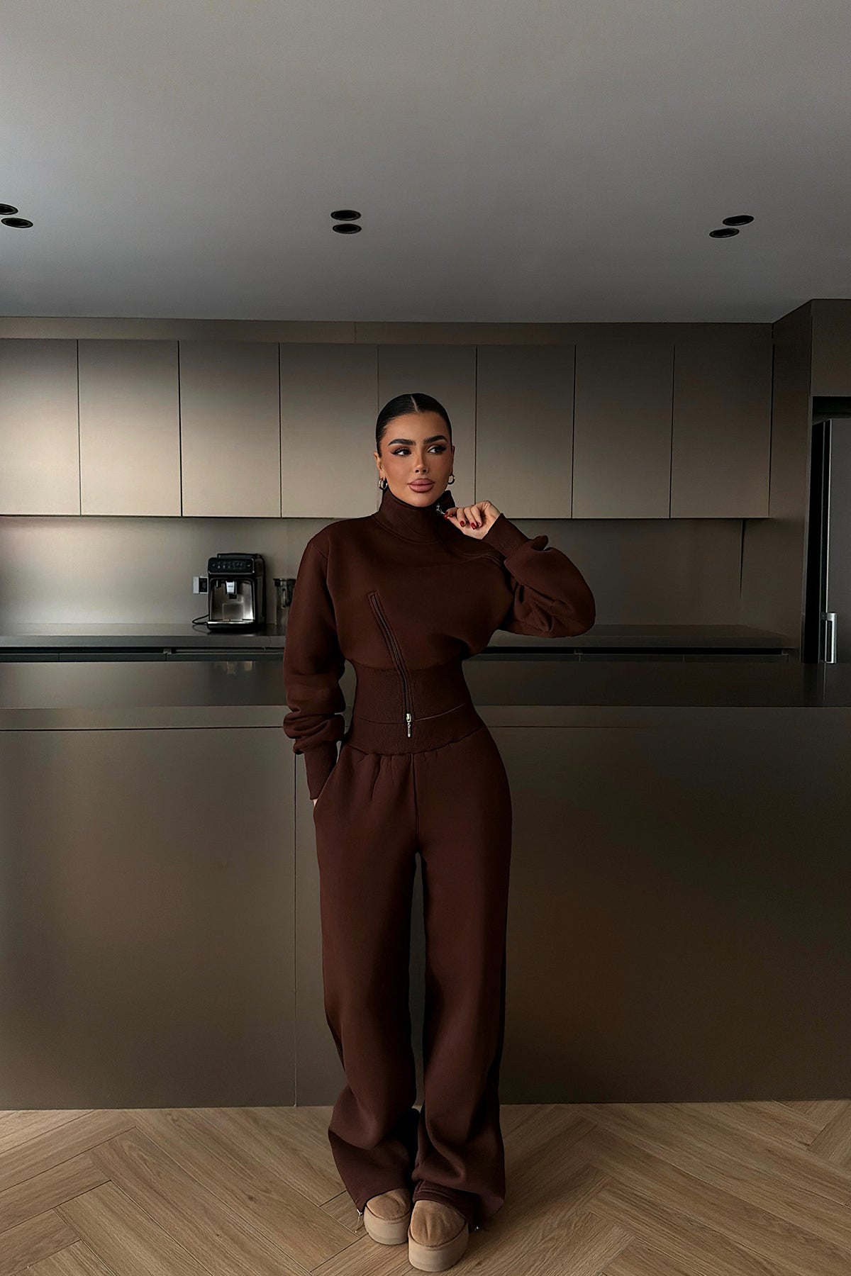 Brown Tracksuit Set with Zipper Detail