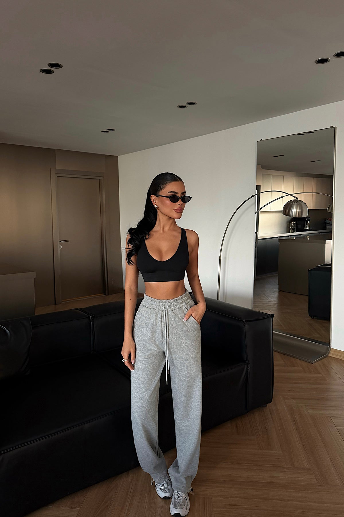 Grey tie-up sweatpants
