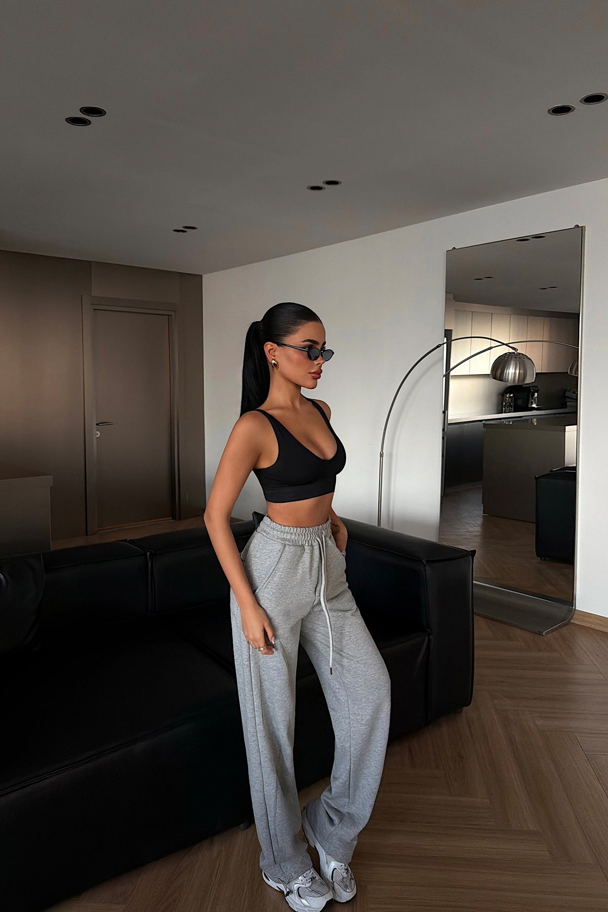 Grey tie-up sweatpants