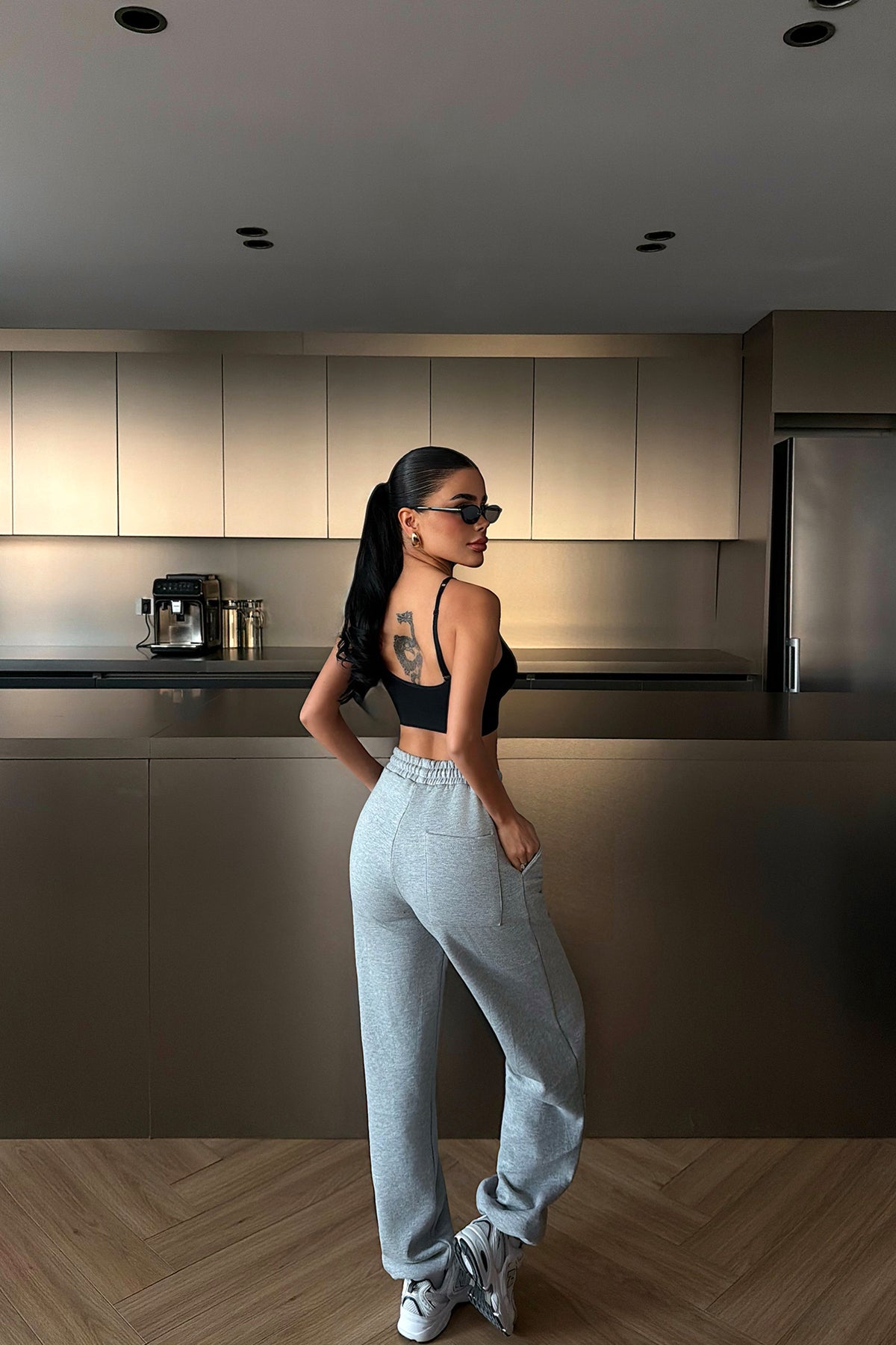 Grey tie-up sweatpants