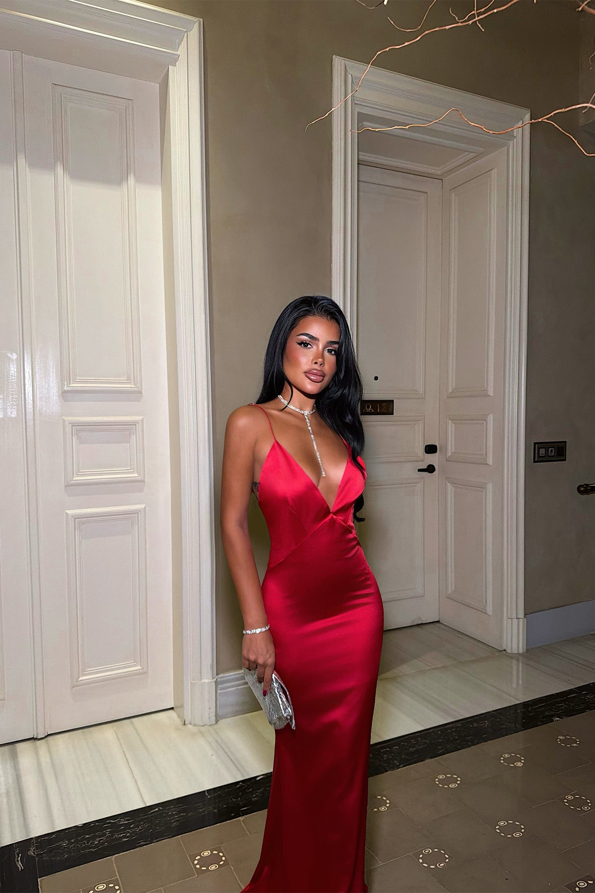 Kırmızı Askılı Uzun Elbise 2