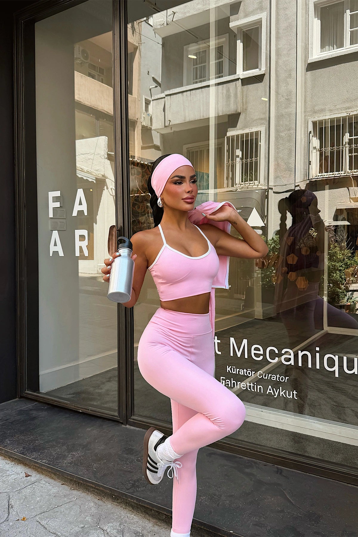Pembe Pantolonlu 4'lü Takım 4