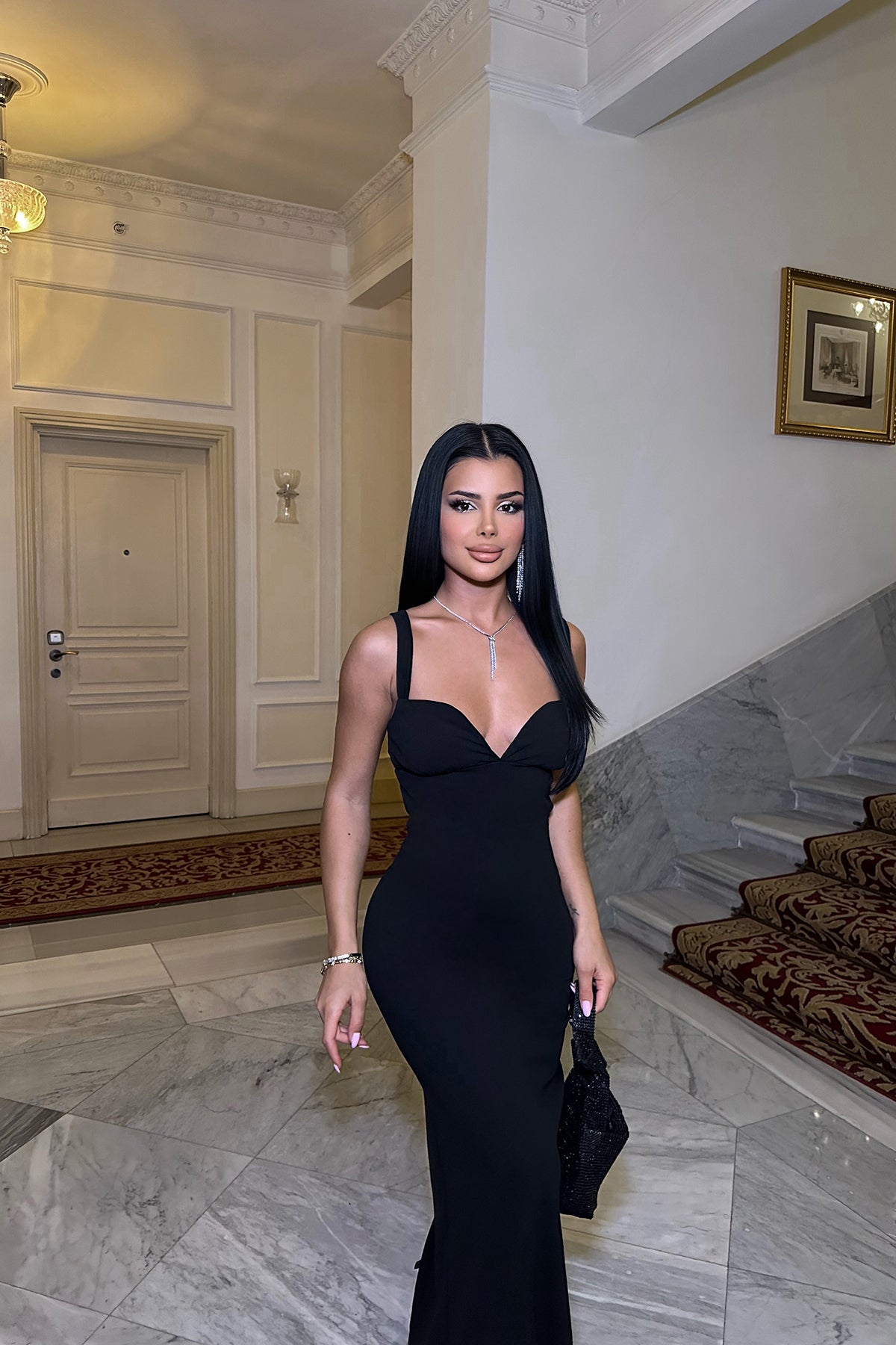 Siyah Askılı Elbise 12