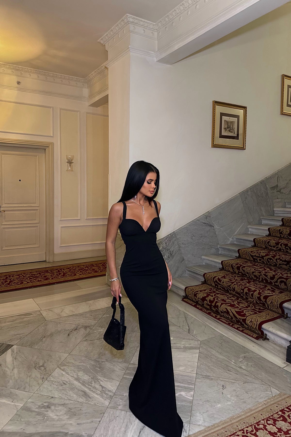 Siyah Askılı Elbise 16