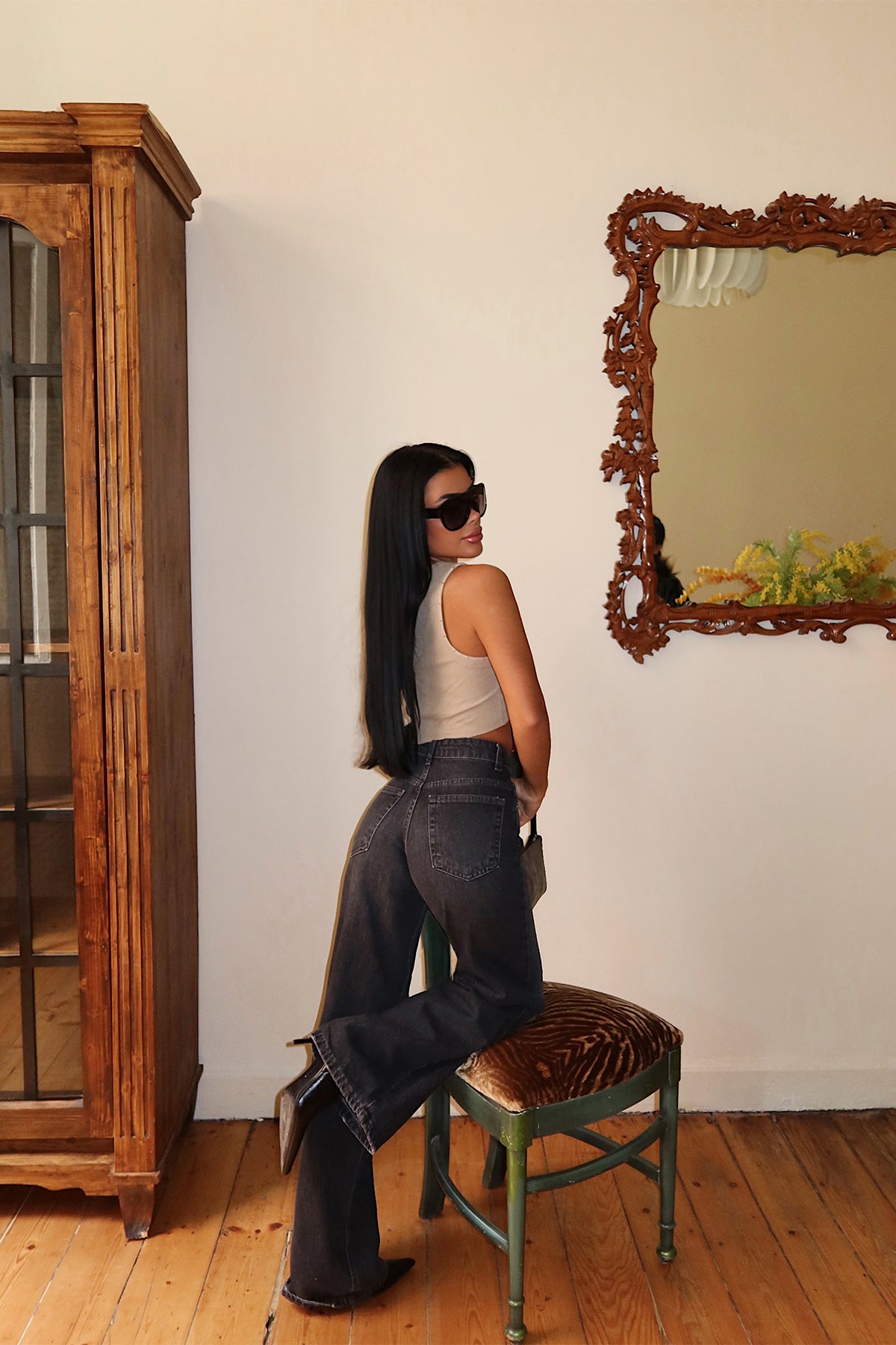 Siyah Çapraz Düğmeli Jean 4