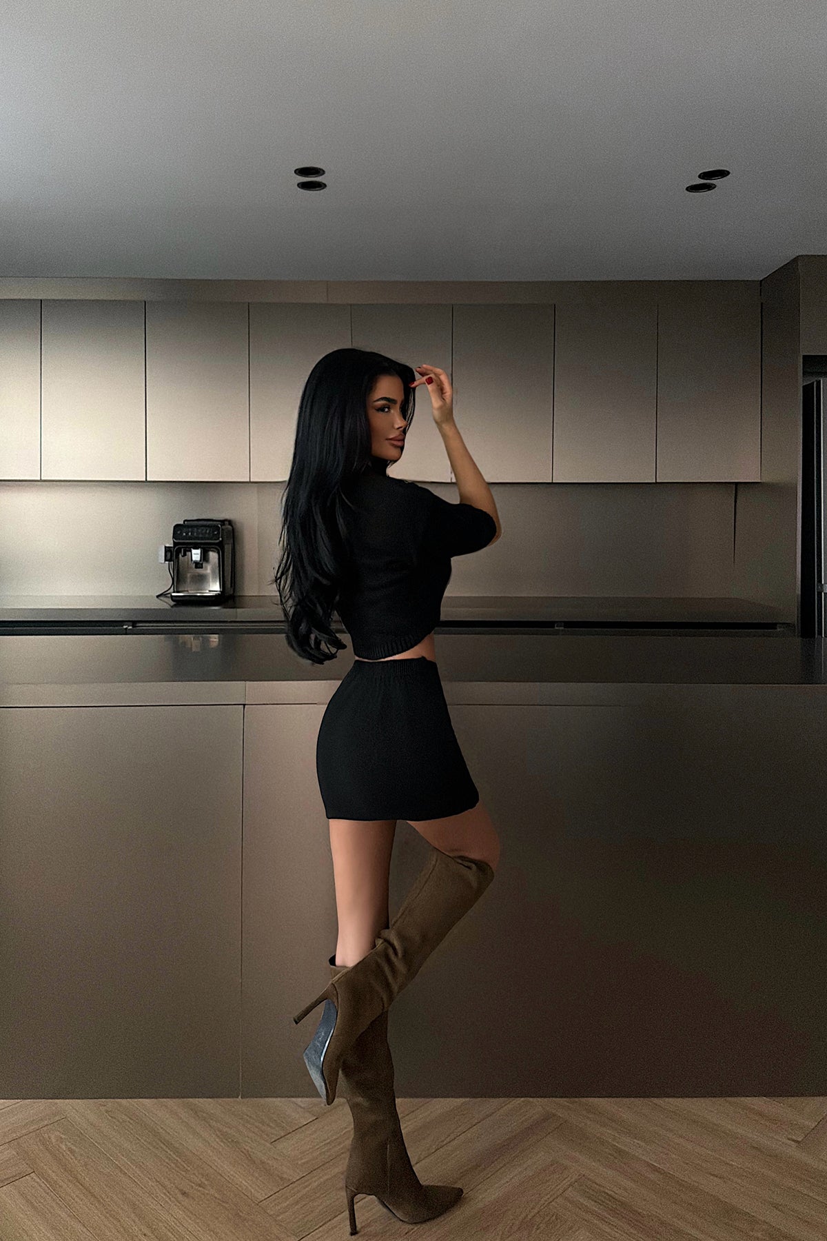 Siyah Alondra Triko Takım 16