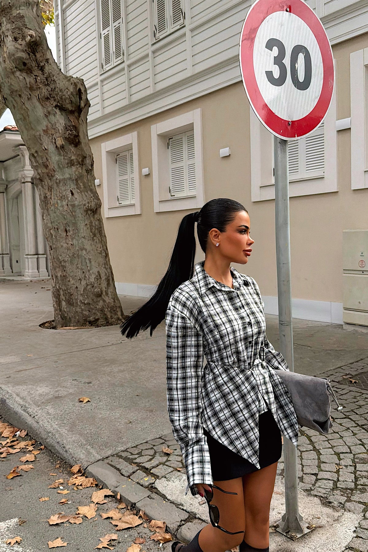 Siyah Cut-Out Fit Gömlek 12